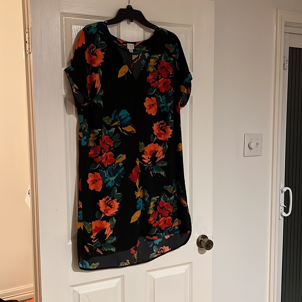 Floral Dress - Picture 5 of 5